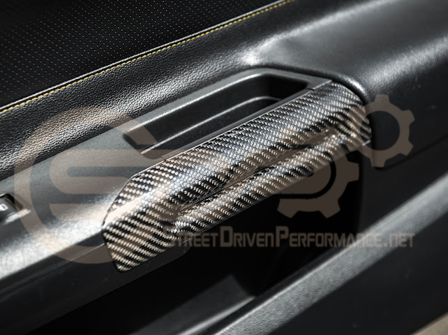 2024-UP FORD MUSTANG S650 | CARBON FIBER SIDE DOOR ARMREST PANEL TRIM COVER